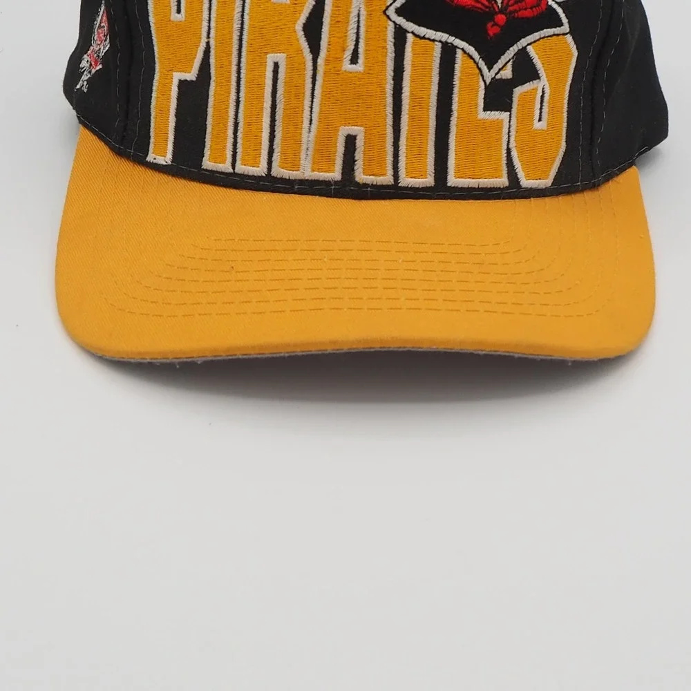 VTG Pittsburgh Pirates Rare Logo 7 Hat Snapback Cap Spellout Jolly Roger 90s MLB